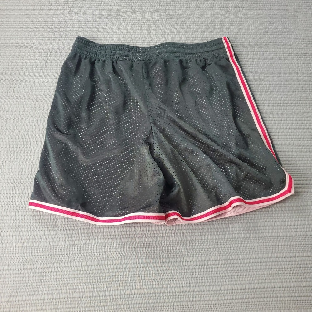 Nike Dri-FIT Basketball Shorts Mens M Gray Pink Mesh Athletic Striped
